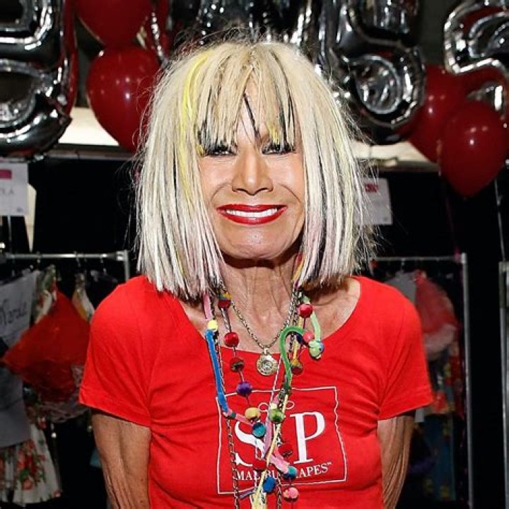 Betsey Johnson Bio, Wiki, Age, Husband, Alley Cat, Fashion, and Net Worth