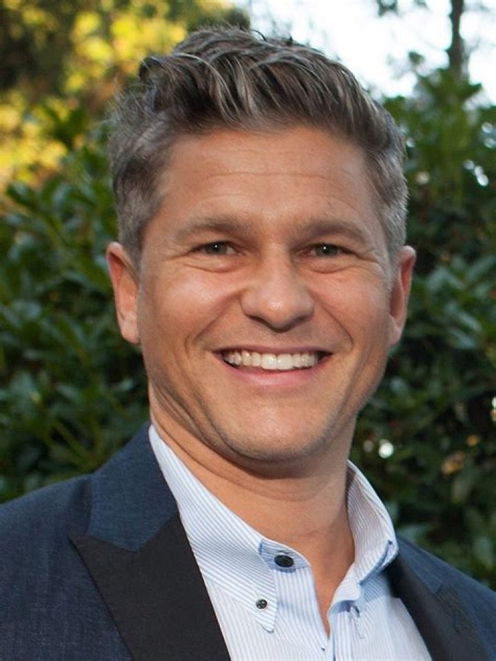 David Burtka Actor, Bio, Wiki, Age, Height, Family, Partner, Chef, Movies, And Net Worth