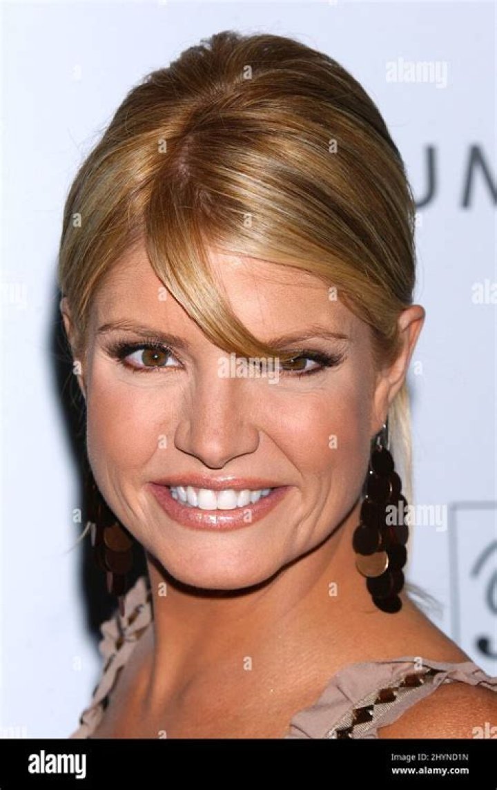 Dayna Devon Ktla, Bio, Wiki, Age, Height, Family, Wedding Ring, Salary, and Net Worth