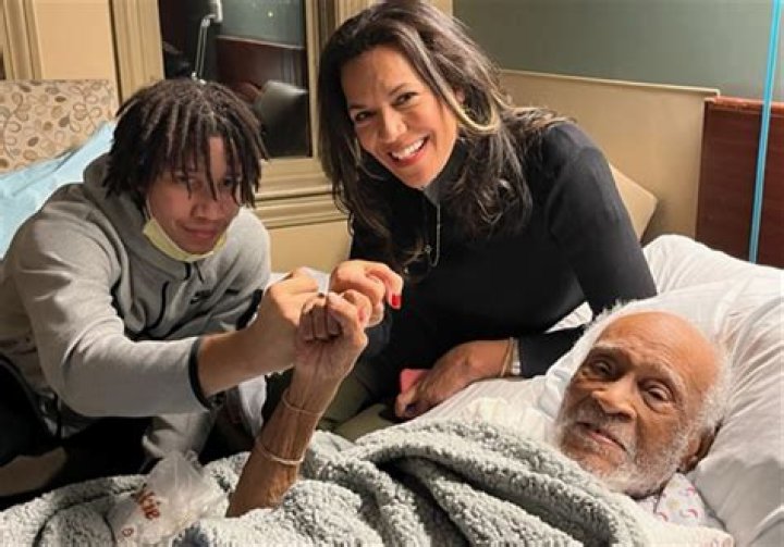 CNN's Fredricka Whitfield Mystery Husband & Children Revealed! Mother of 3 Balancing Married Life