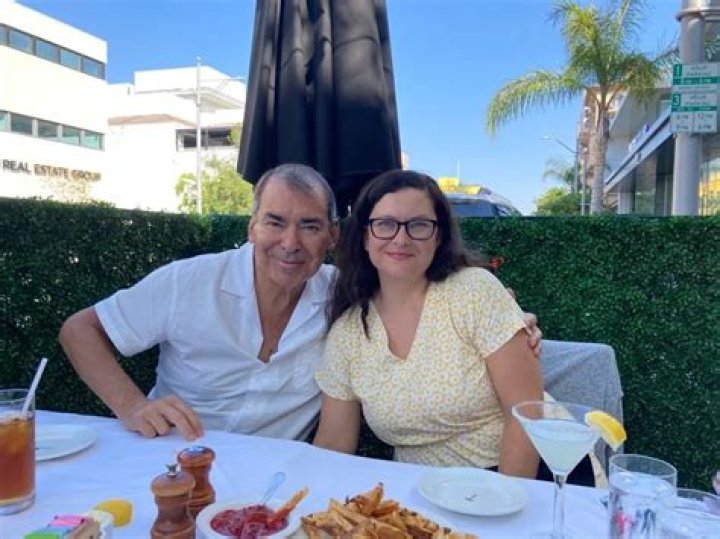 ABC's Jim Avila Age 61, Health Update 'New Life'; Plus Wife & Family Details!