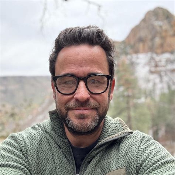 Joe Dana Channel 12, Bio, Wiki, Age, Height, Wife, Education, Salary, and Net Worth