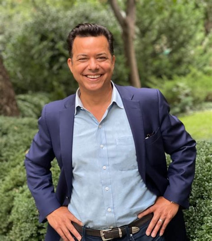 John Avlon CNN, Bio, Wiki, Age, Height, Wife, Salary, and Net Worth