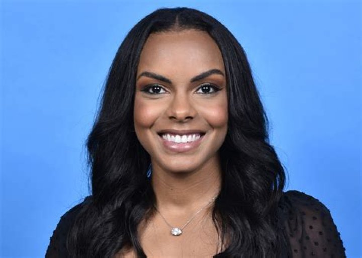 Kendra Douglas WESH, Bio, Wiki, Age, Height, Husband, Salary, and Net Worth