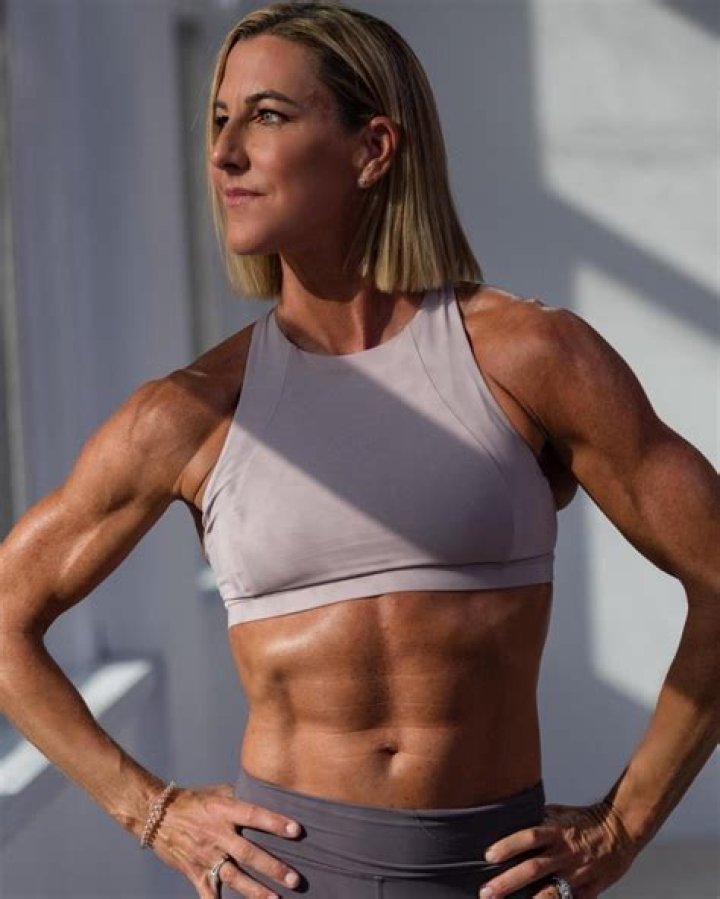 Kira Stokes Fitness Coach, Bio, Wiki, Age, Height, Husband, Workout, and Net Worth