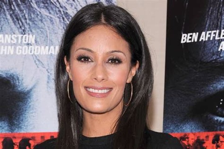 Liz Cho Is Living A Lavish Lifestyle From The Net Worth She Accumulated; How Much Salary Does The News Anchor Earn?