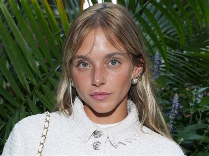 Meet Casimere Jollette Boyfriend Barto: Relationship Timeline