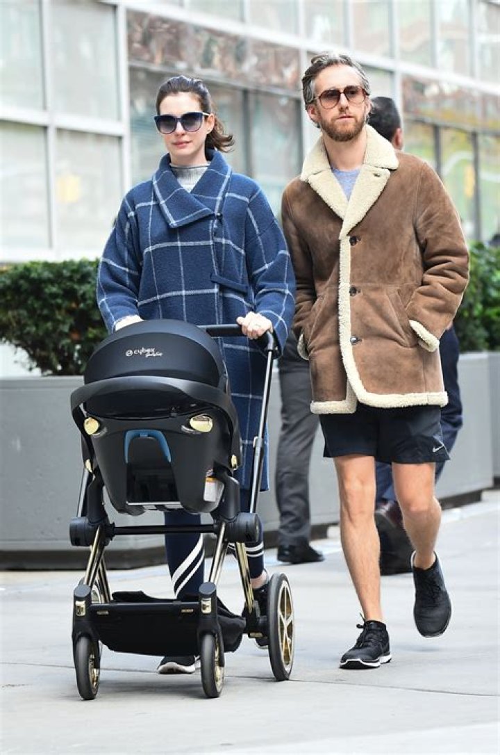 Meet Jonathan Rosebanks Shulman – Photos of Anne Hathaway’s Son with Husband Adam Shulman