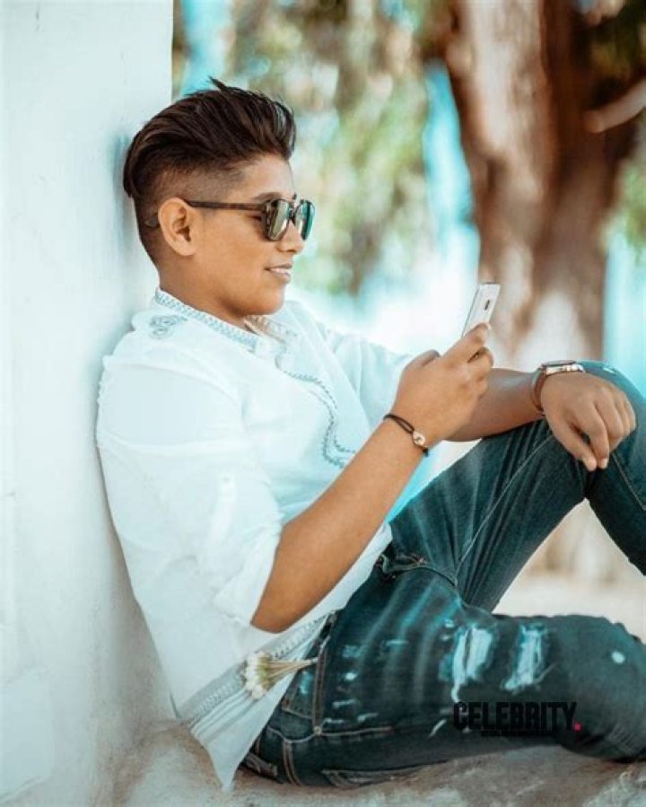 Rayen Youssef Wiki, Biographie, Age, Taille, Mariage, Contact & Informations