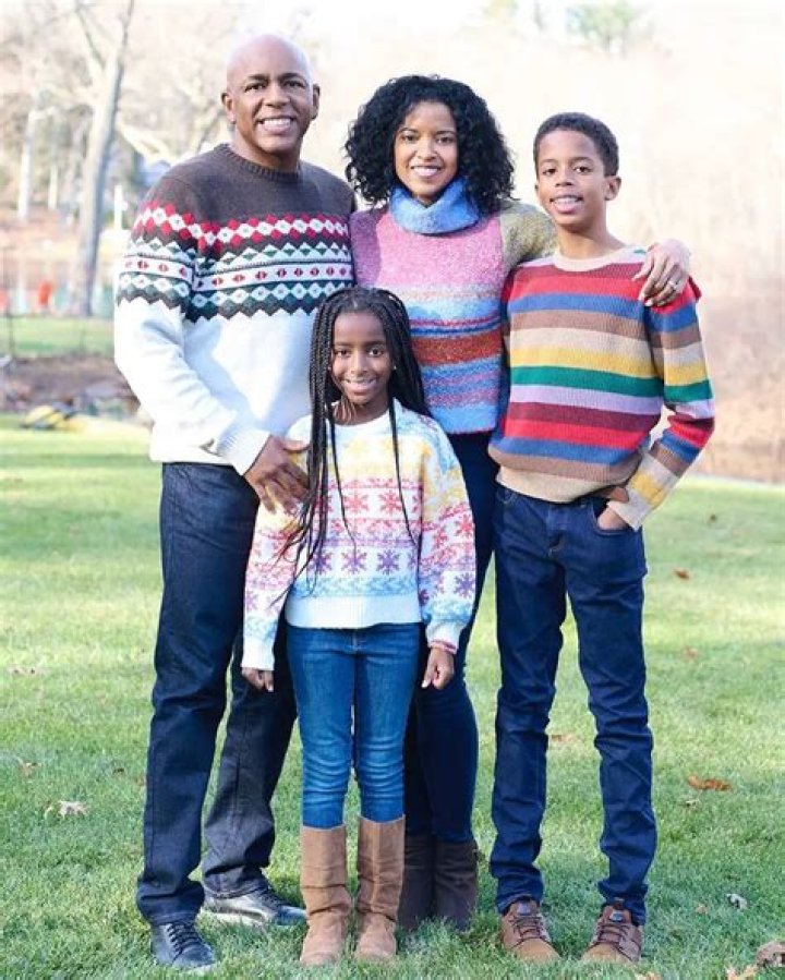 Renee Elise Goldsberry’s Husband Alexis Johnson Is the Man of Her Dreams