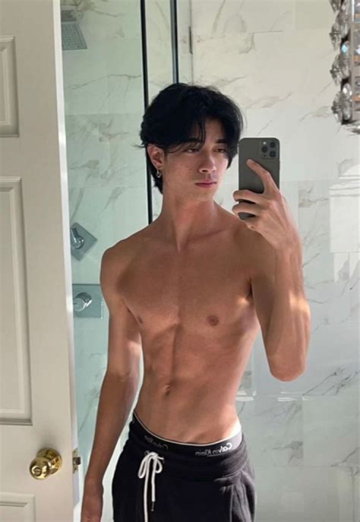 Sebastian Moy YouTuber, Bio, Wiki, Age, Height, Girlfriend, TikTok, and Net Worth