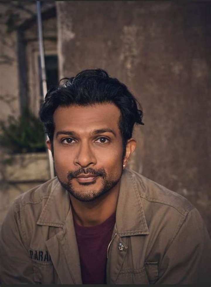 Utkarsh Ambudkar Movies, Bio, Wiki, Age, Wife, Pitch Perfect, and Net Worth